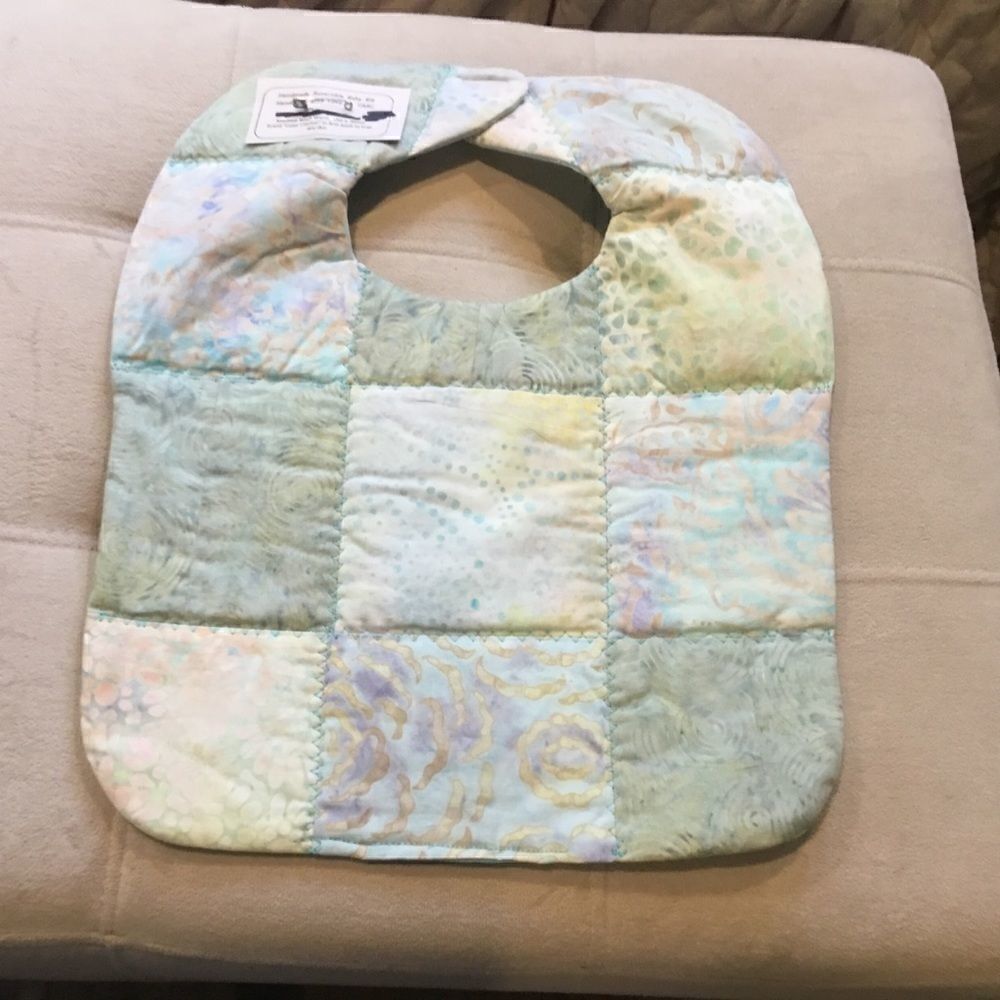 3/$25 or $12 ea.  NWT Hand Crafted Reversible Quilted Baby Bib